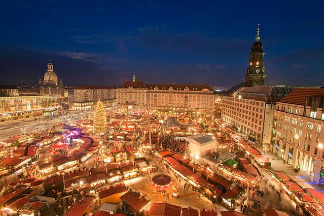 800px-Striezelmarkt_2009_00950