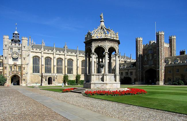 TrinityCollegeCamGreatCourt